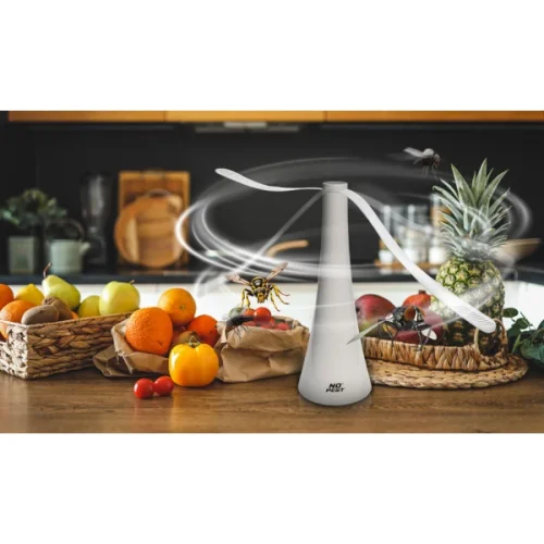 Stolní ventilátor BUZZ SWIRL proti mouchám a vosám.